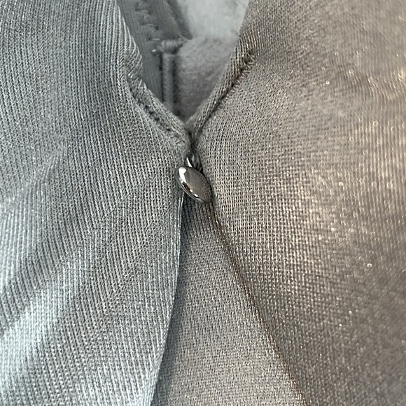 NWOT Cacique Lane Bryant Womans Bra Silver Full Coverage UNDERWIRE 44DD - Picture 2 of 8